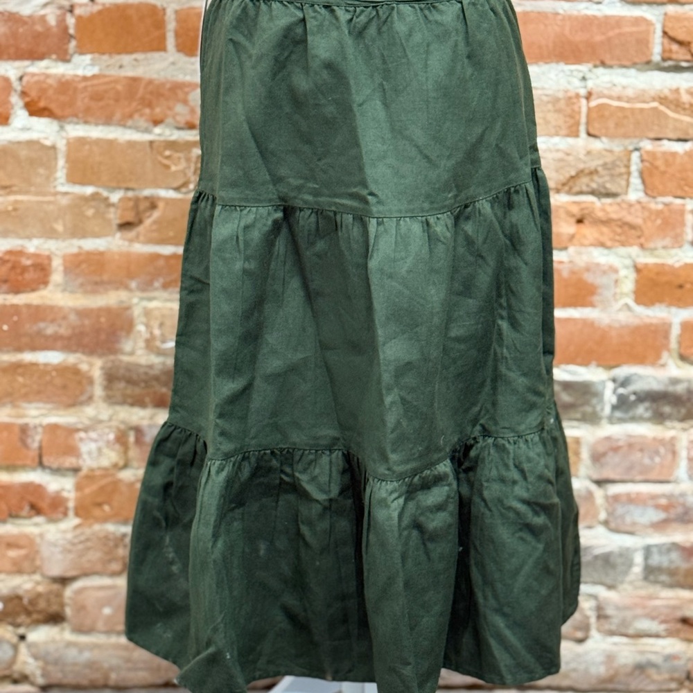 Amour Vert Elegant Green Tiered Skirt
